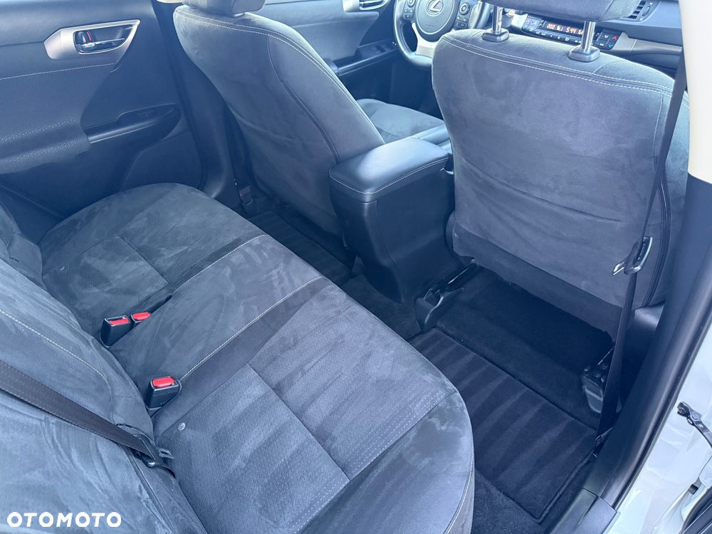 Lexus CT 200h Elegance - 13