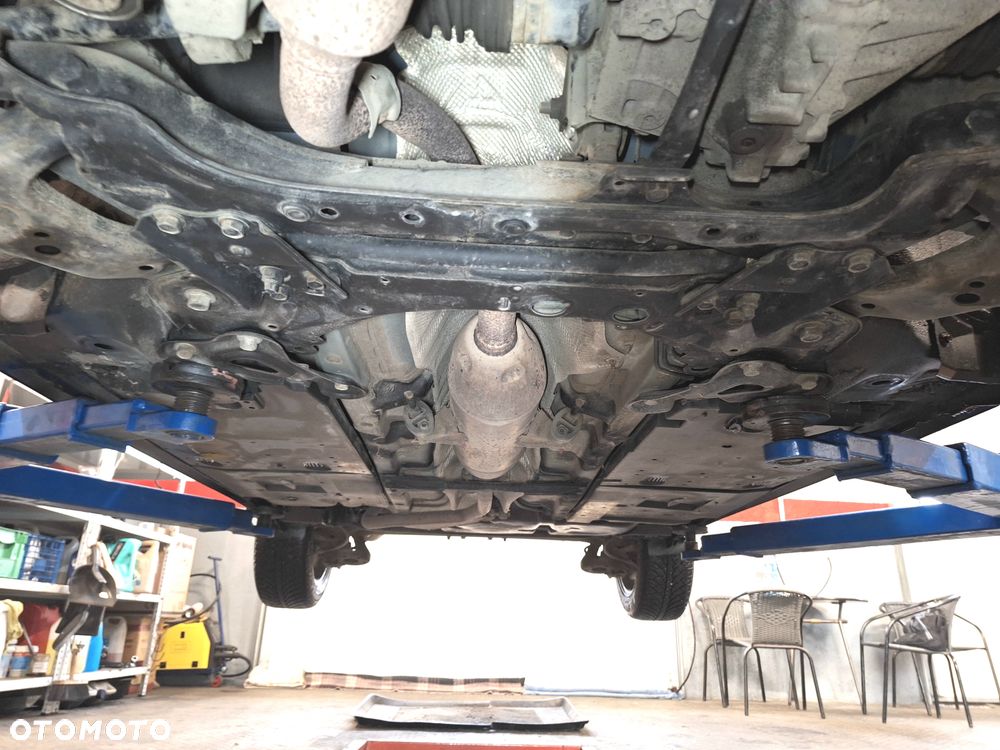 Toyota Auris - 22