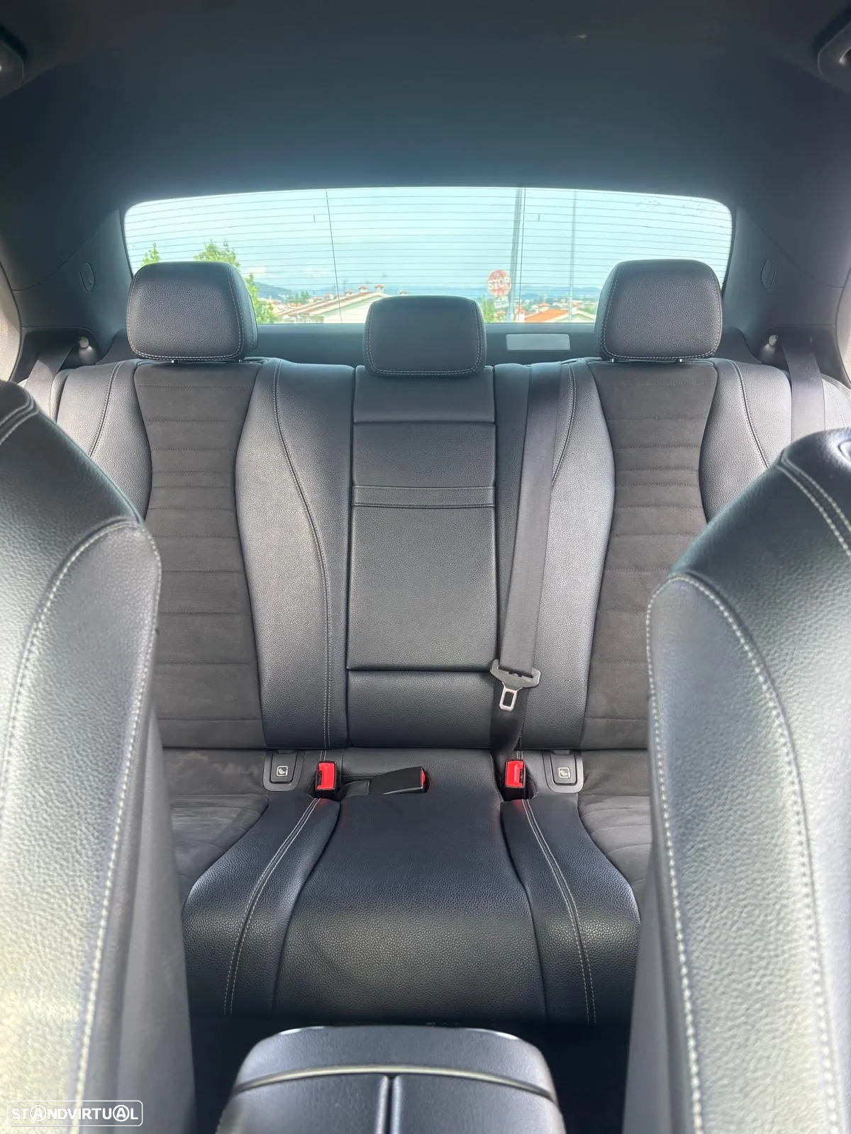 Mercedes-Benz E 220 d AMG - 14