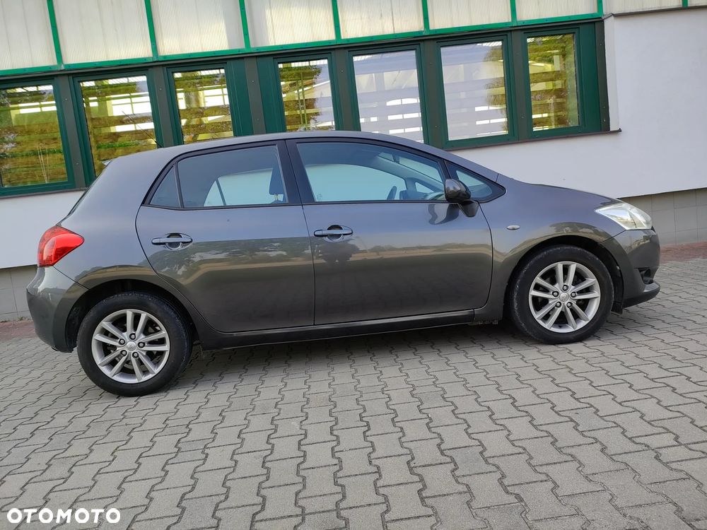 Toyota Auris 1.33 VVT-i - 7