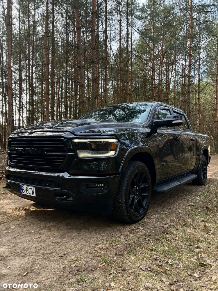 RAM 1500 5.7 Crew Cab Shortbed Laramie Black - 5