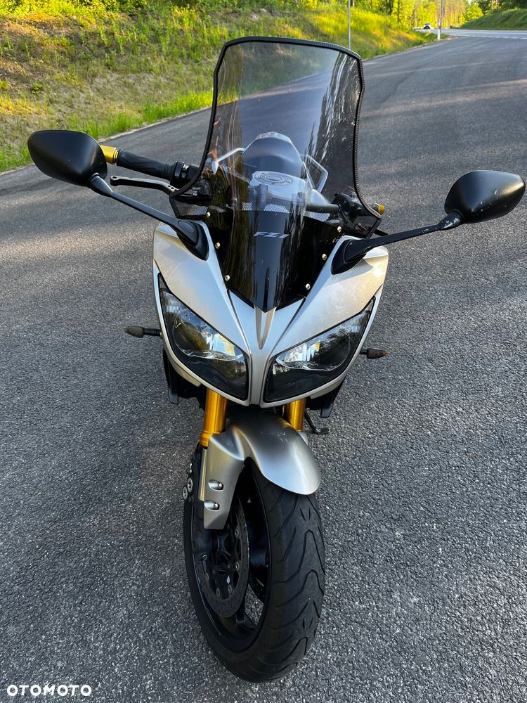 Yamaha FZ - 2
