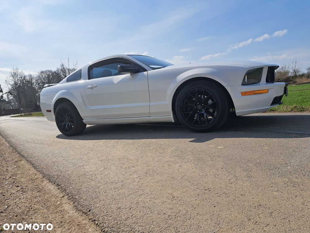 Ford Mustang - 7