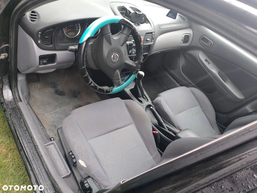 Nissan Almera - 7