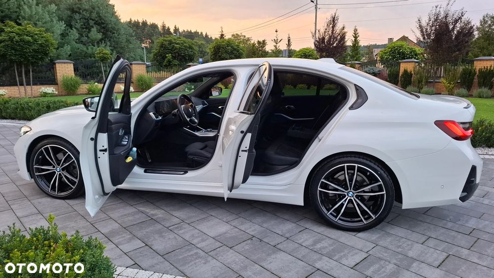 BMW Seria 3 320d xDrive mHEV M Sport - 19