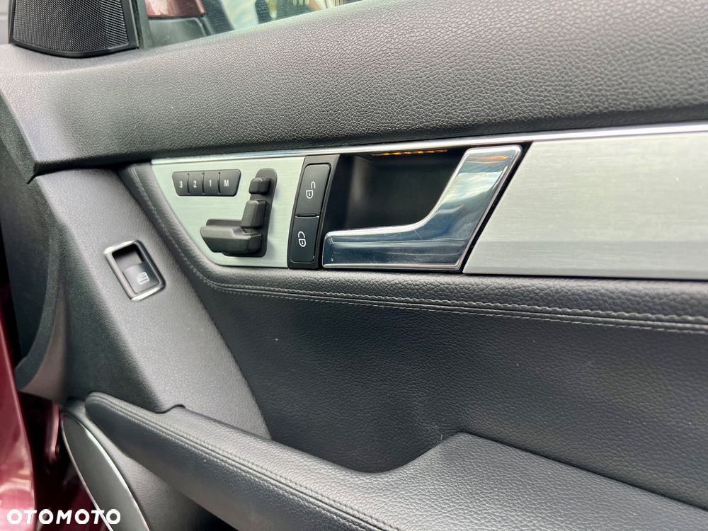 Mercedes-Benz Klasa C - 22