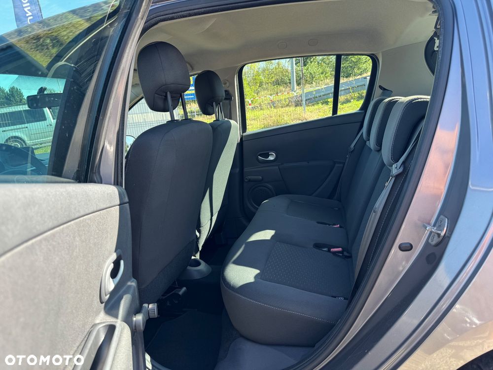 Renault Clio - 14