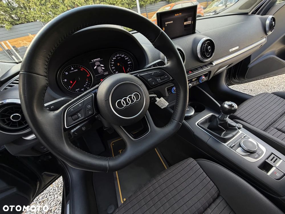 Audi A3 Sportback 2.0 TDI Ambiente - 27