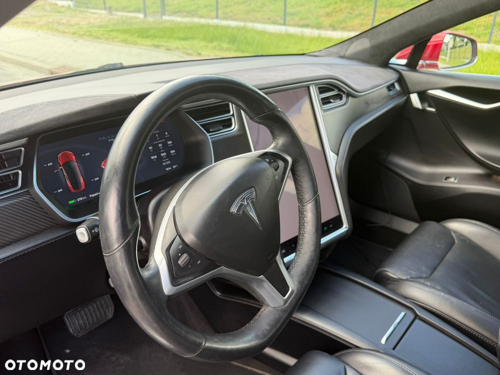 Tesla Model S - 22