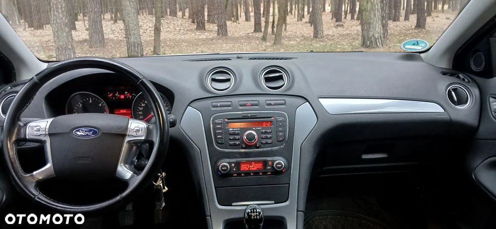 Ford Mondeo 2.0 TDCi Trend - 14