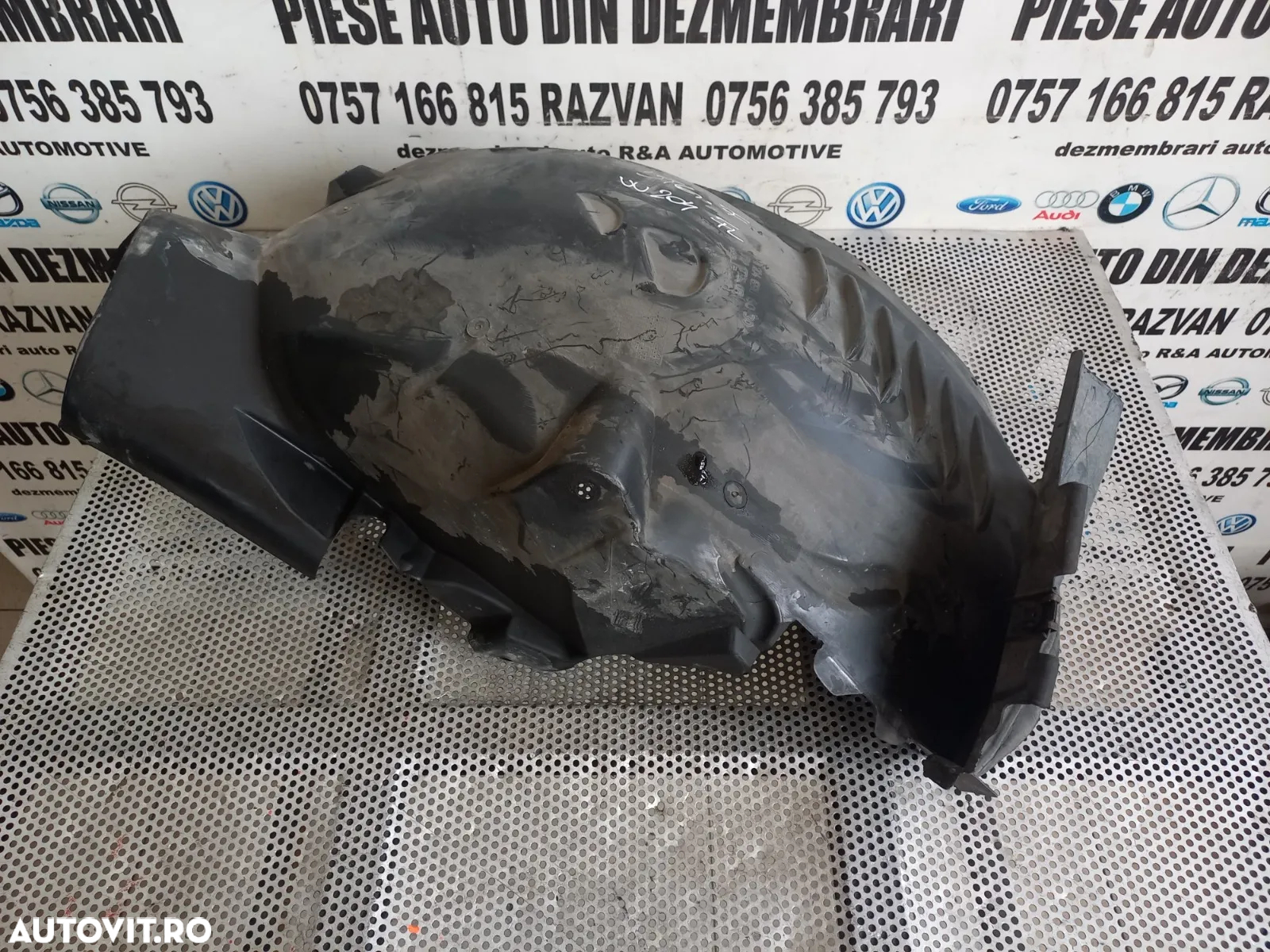 Aparatoare Noroi Carenaj Partea Frontala Stanga Fata Mercedes C Class W204 Facelift An 2011-2012-20 - 2