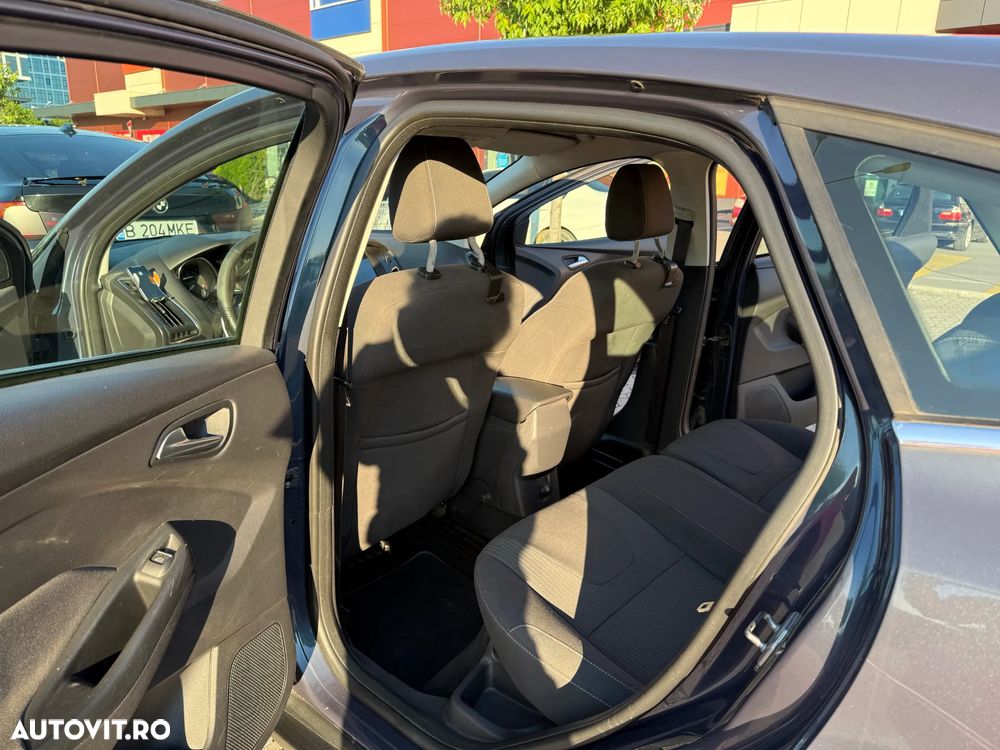 Ford Focus 1.6 TDCI DPF Trend - 12