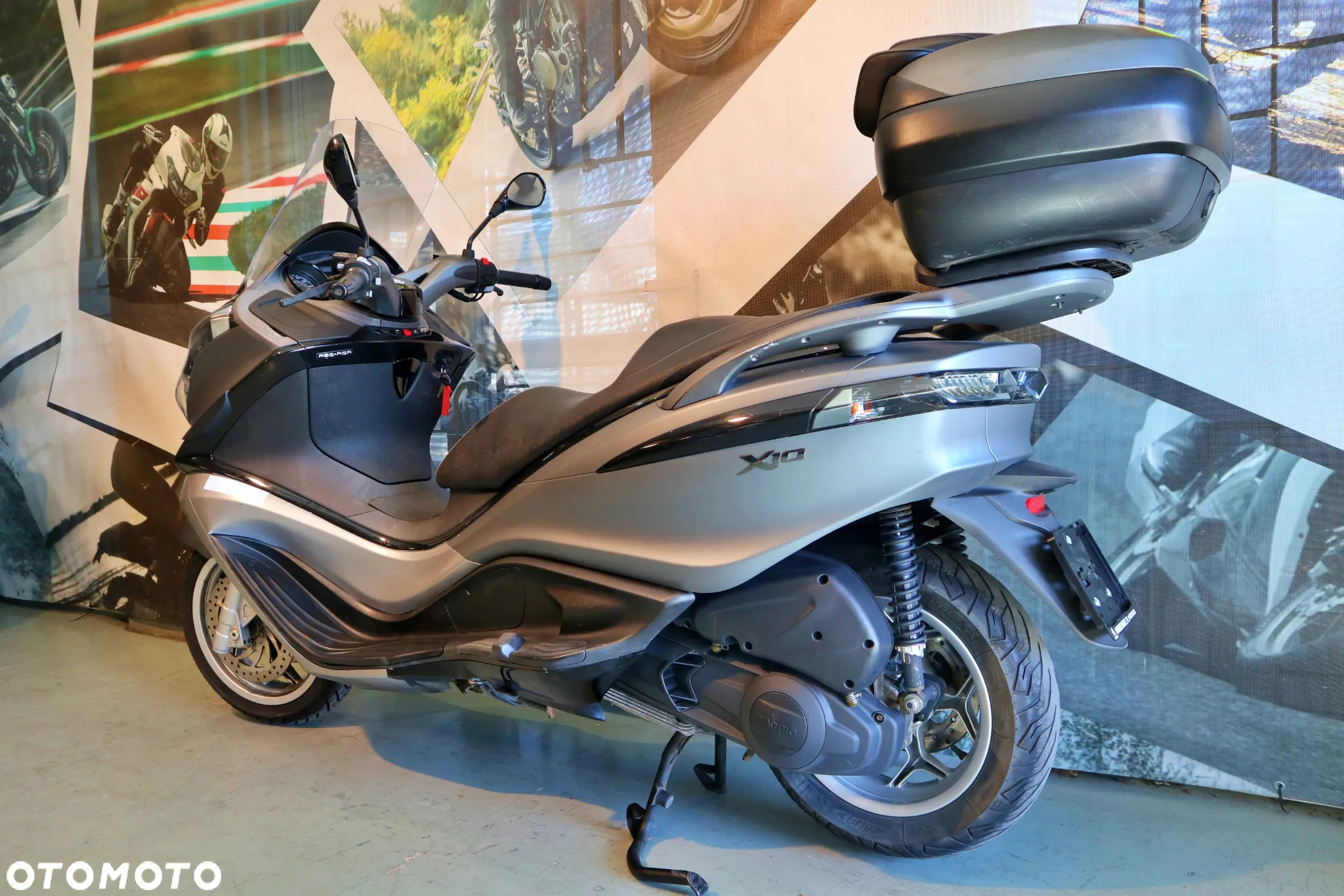 Piaggio X10 - 5