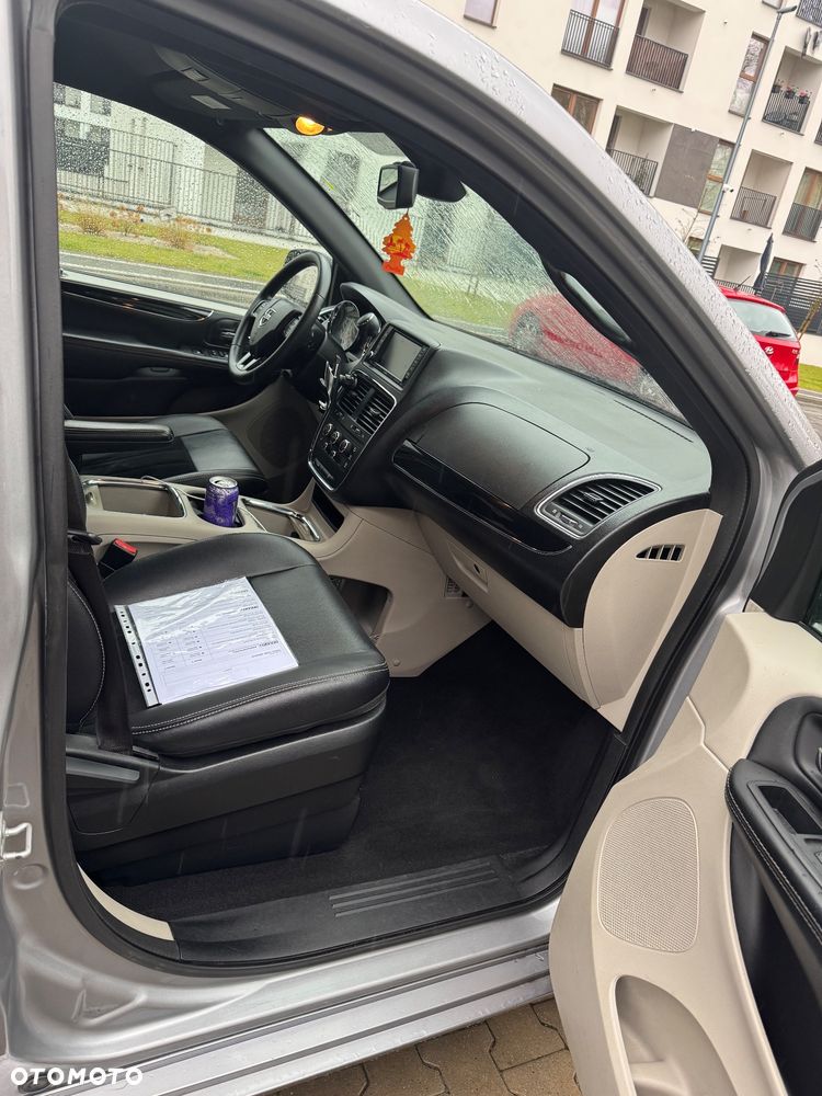 Dodge Grand Caravan 3.6 Express - 9