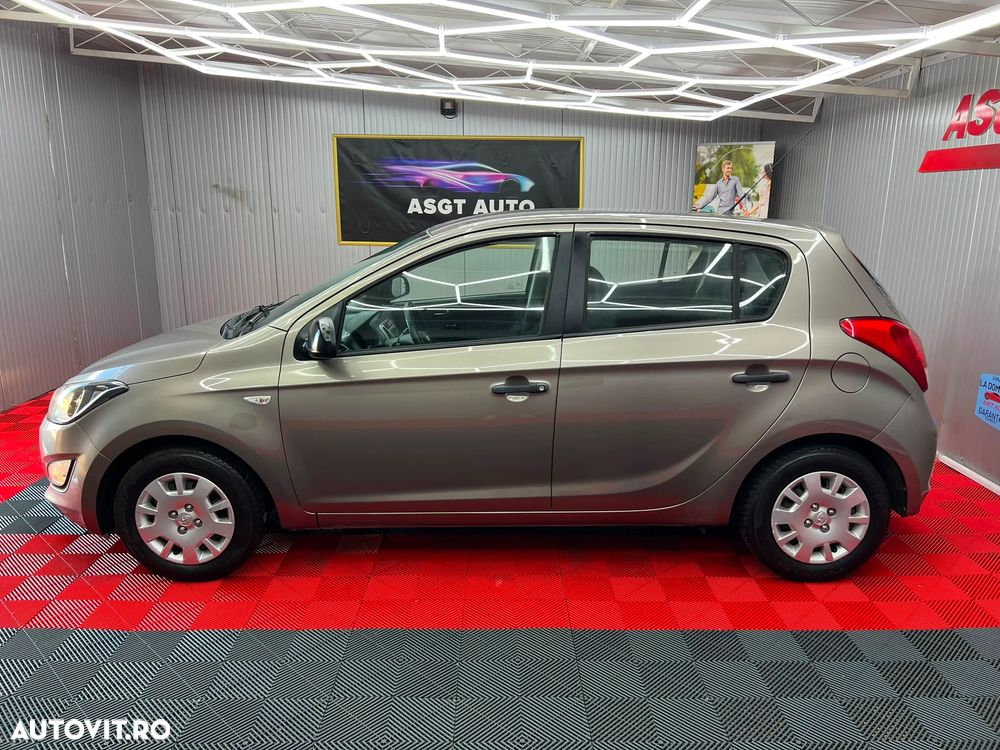 Hyundai i20 - 20