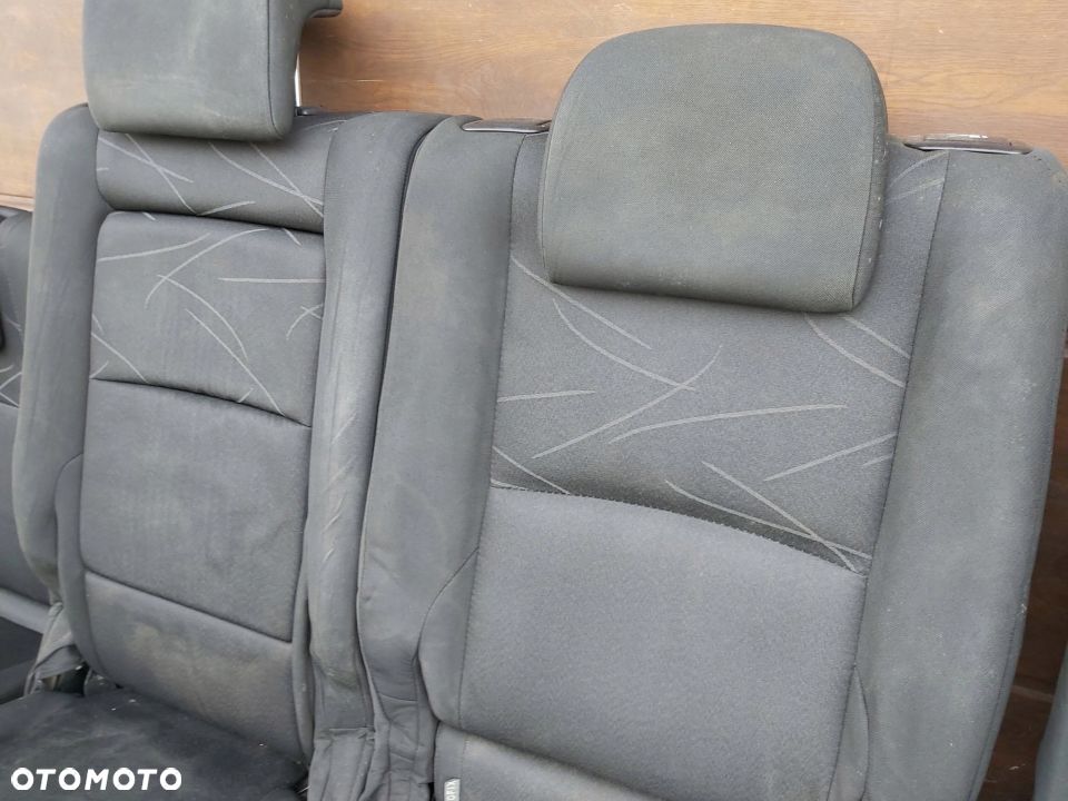Toyota Verso 09 fotel kanapa tył Van pasy - 7