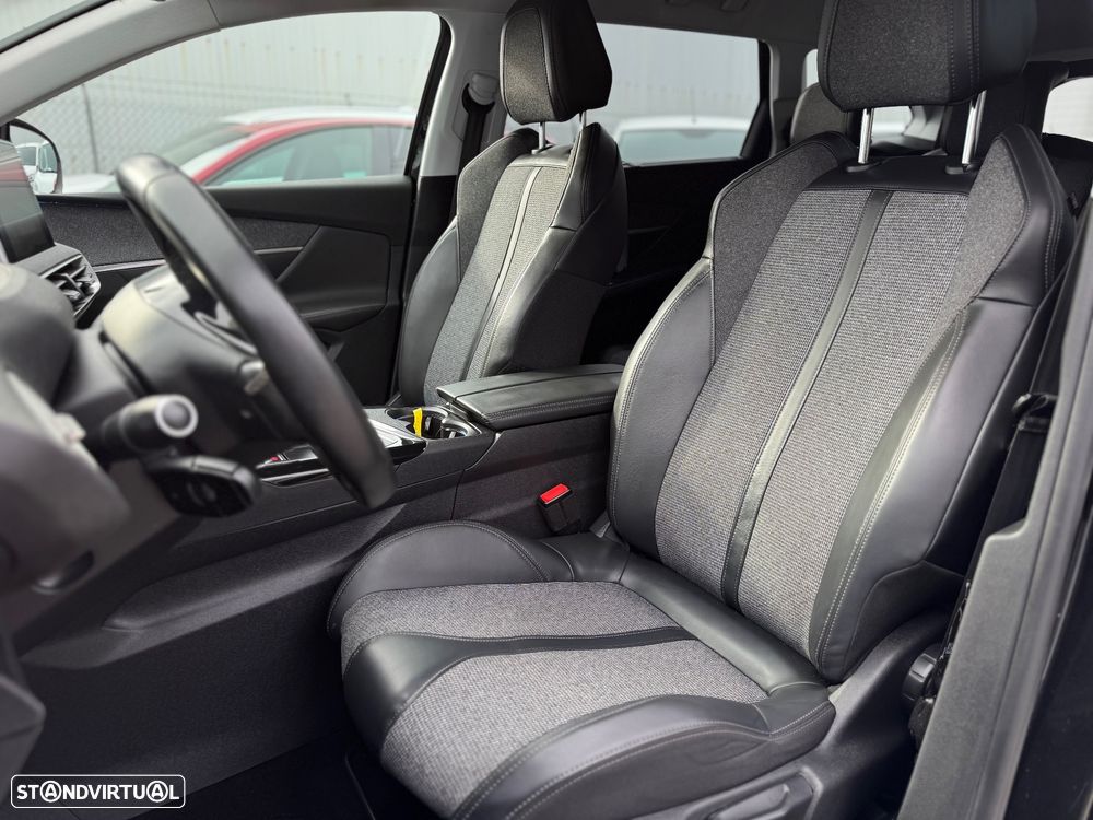 Peugeot 5008 - 17