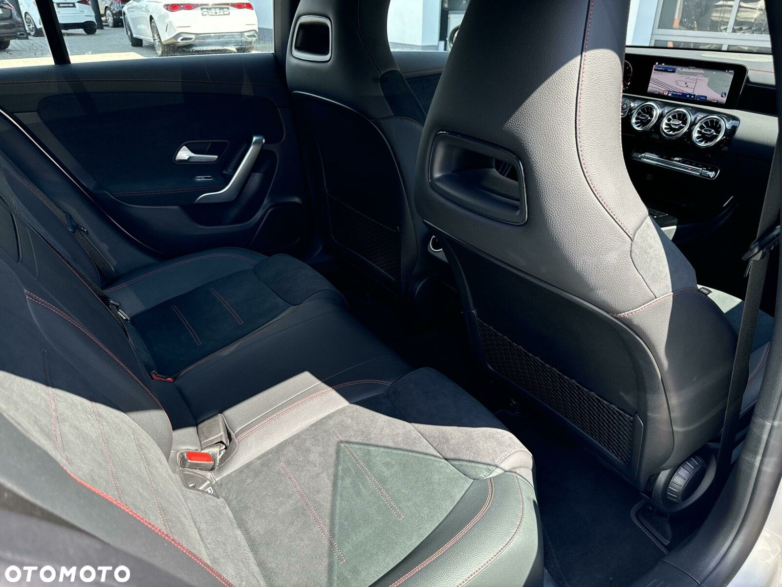 Mercedes-Benz CLA 200 d AMG Line 8G-DCT - 19