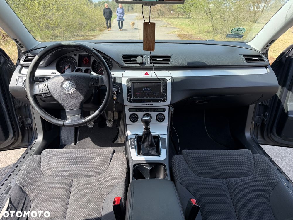 Volkswagen Passat 2.0 TDI Highline - 18