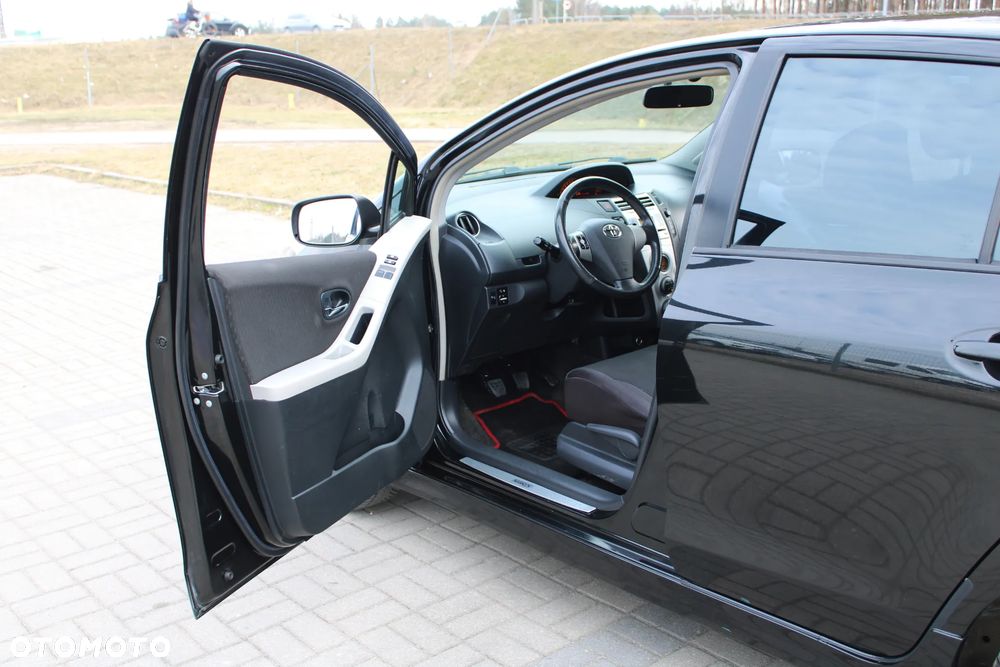 Toyota Yaris 1.8 VVT-i TS - 20