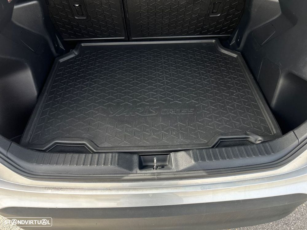 Toyota Yaris Cross 1.5 HDF Comfort Plus - 11