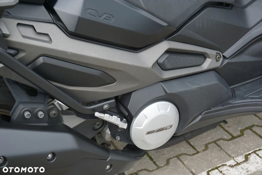 Kymco CV3 - 8