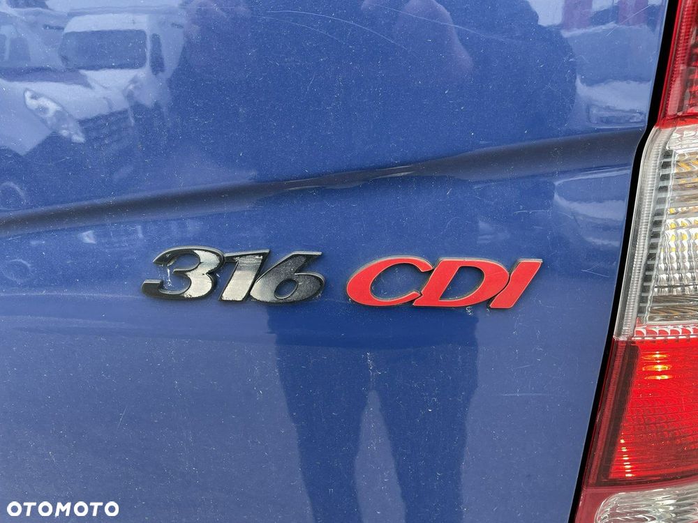 Mercedes-Benz Sprinter - 11