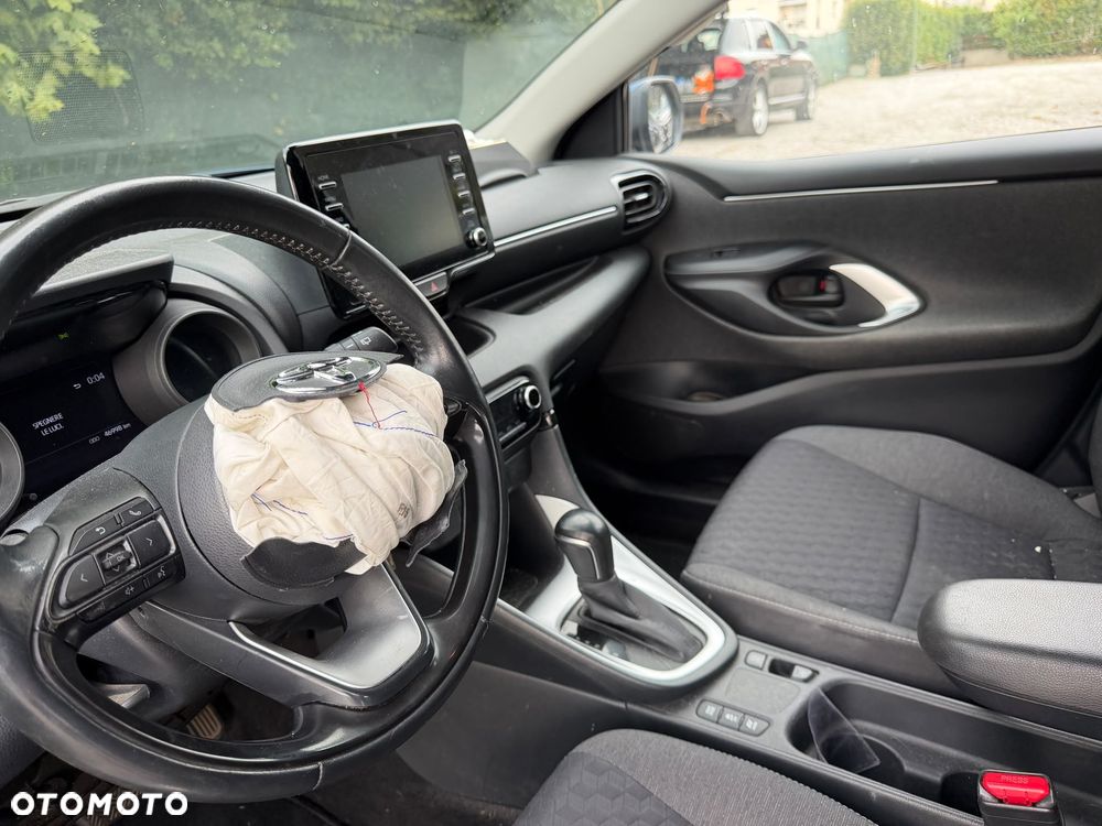 Toyota Yaris - 24