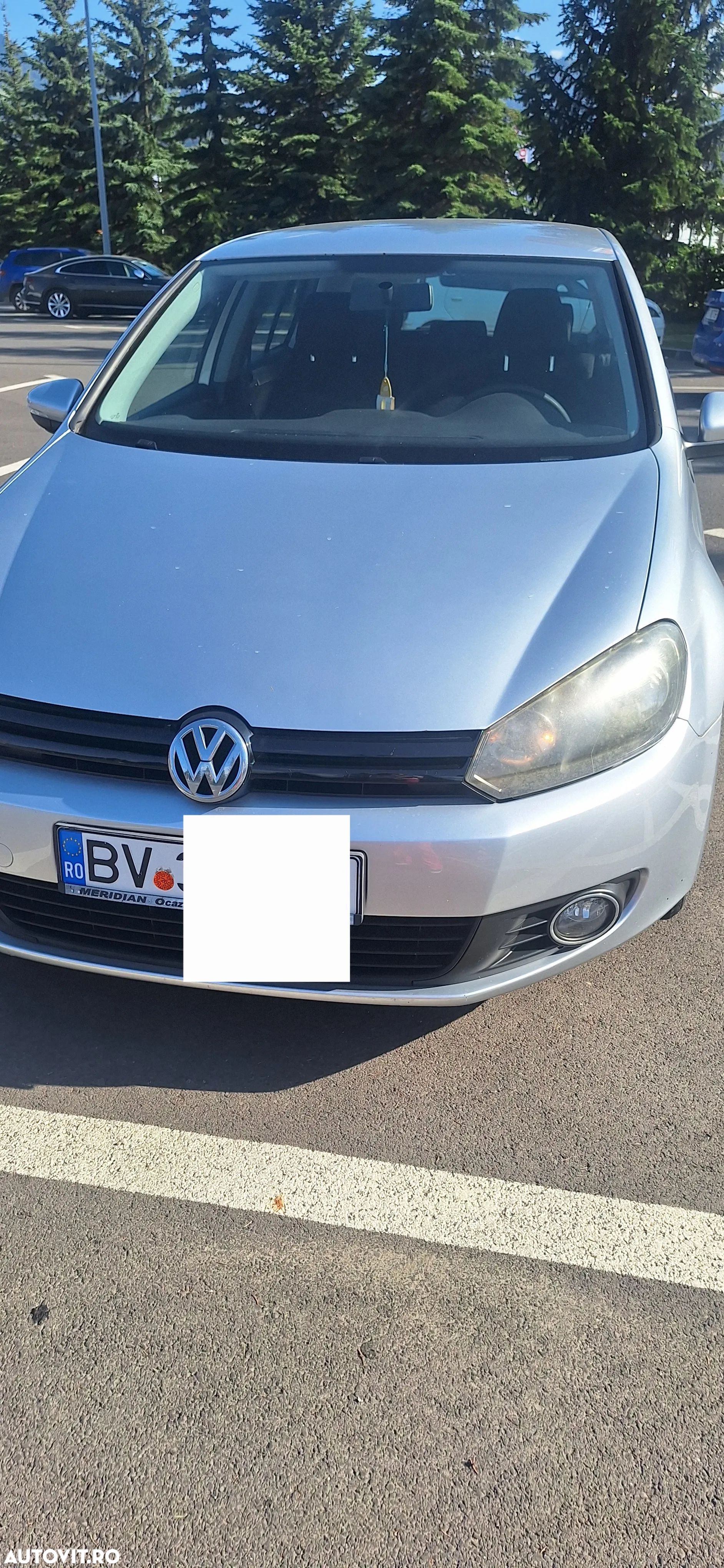 Volkswagen Golf - 1
