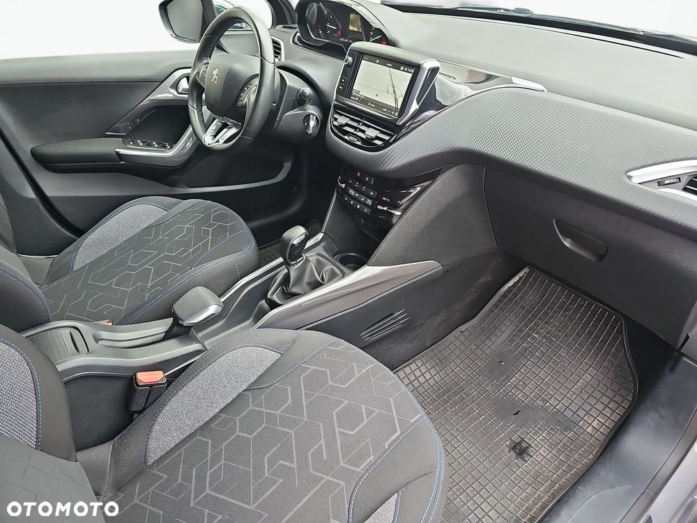 Peugeot 2008 1.2 Pure Tech Style - 27