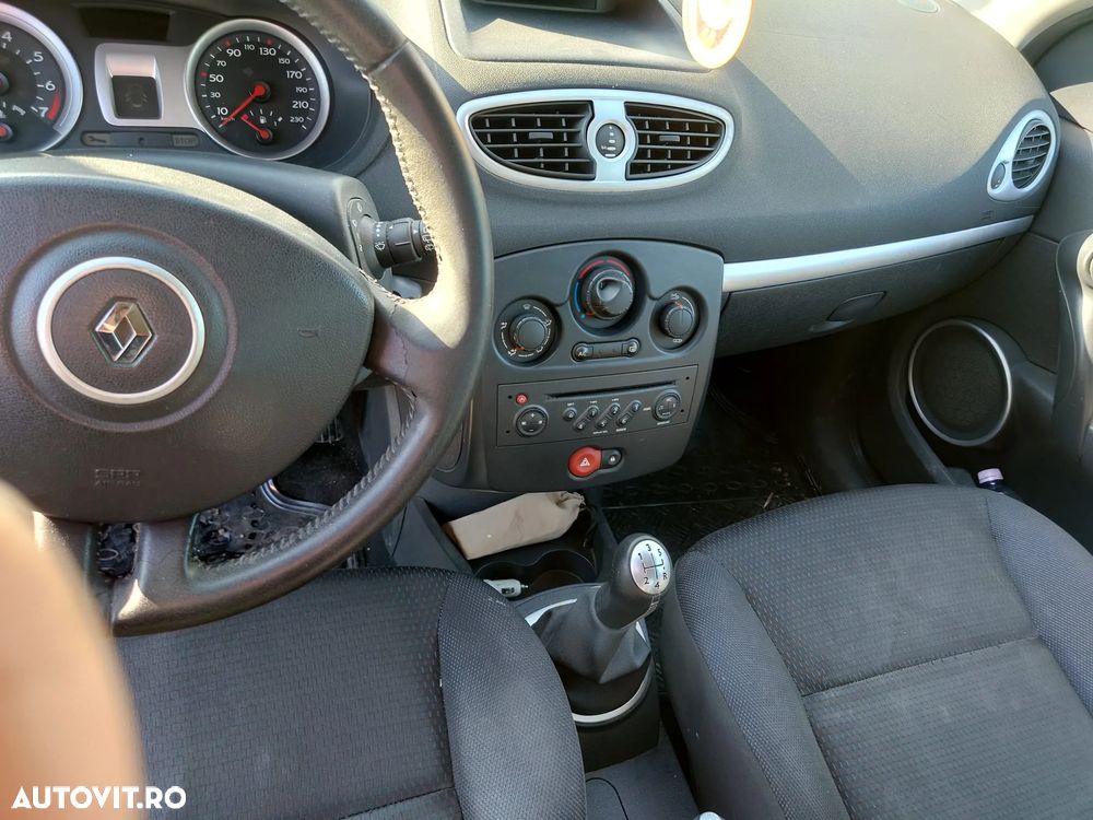 Renault Clio 1.2 Authentique - 7