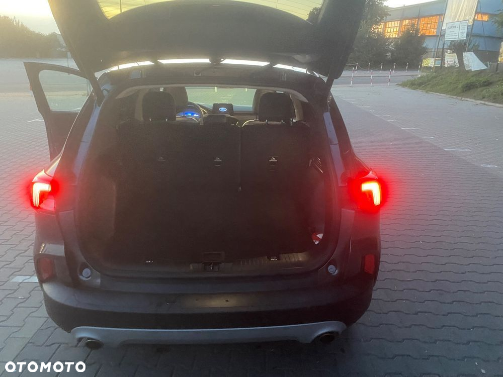 Ford Kuga - 10