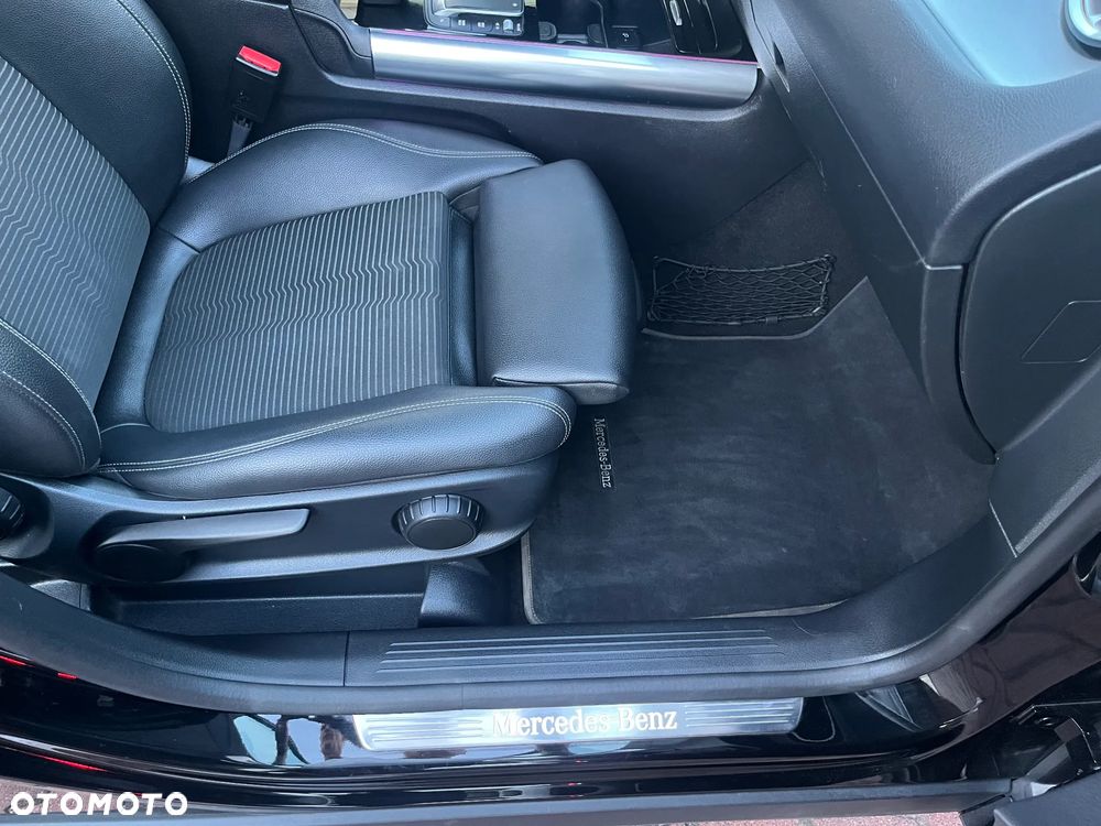 Mercedes-Benz GLA 200 Style - 28