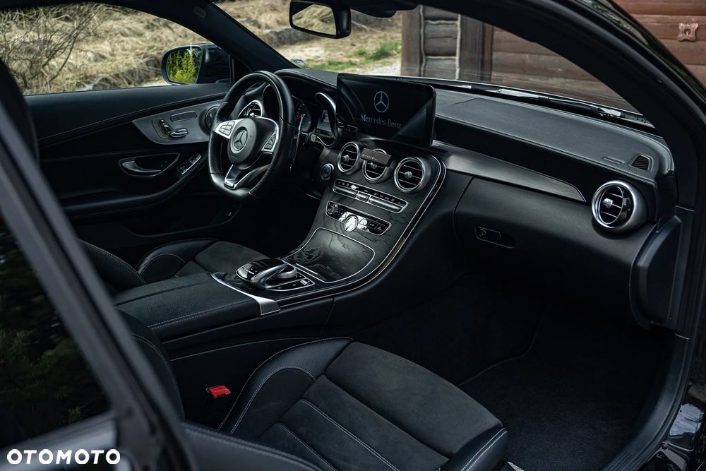 Mercedes-Benz Klasa C 200 4-Matic 9G-Tronic - 23