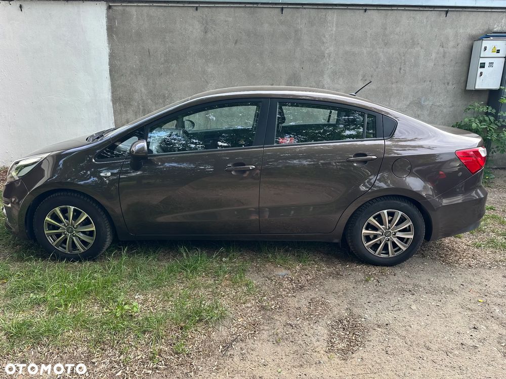 Kia Rio 1.2 L - 1