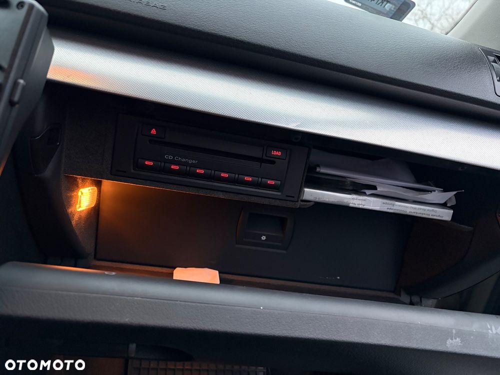 Audi A4 Avant 2.0 TDI DPF - 8