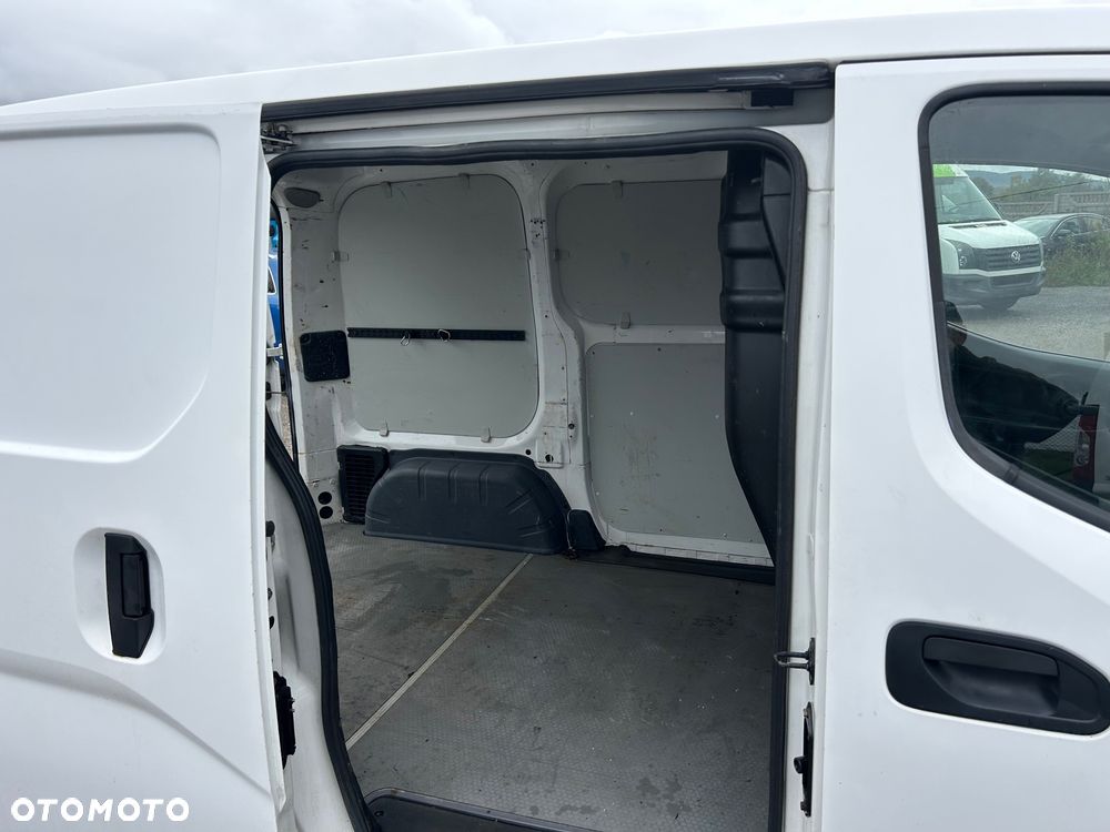 Nissan NV200 - 8