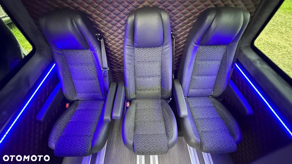 Mercedes-Benz Sprinter 319 CDI Furgon L3H2 - 16