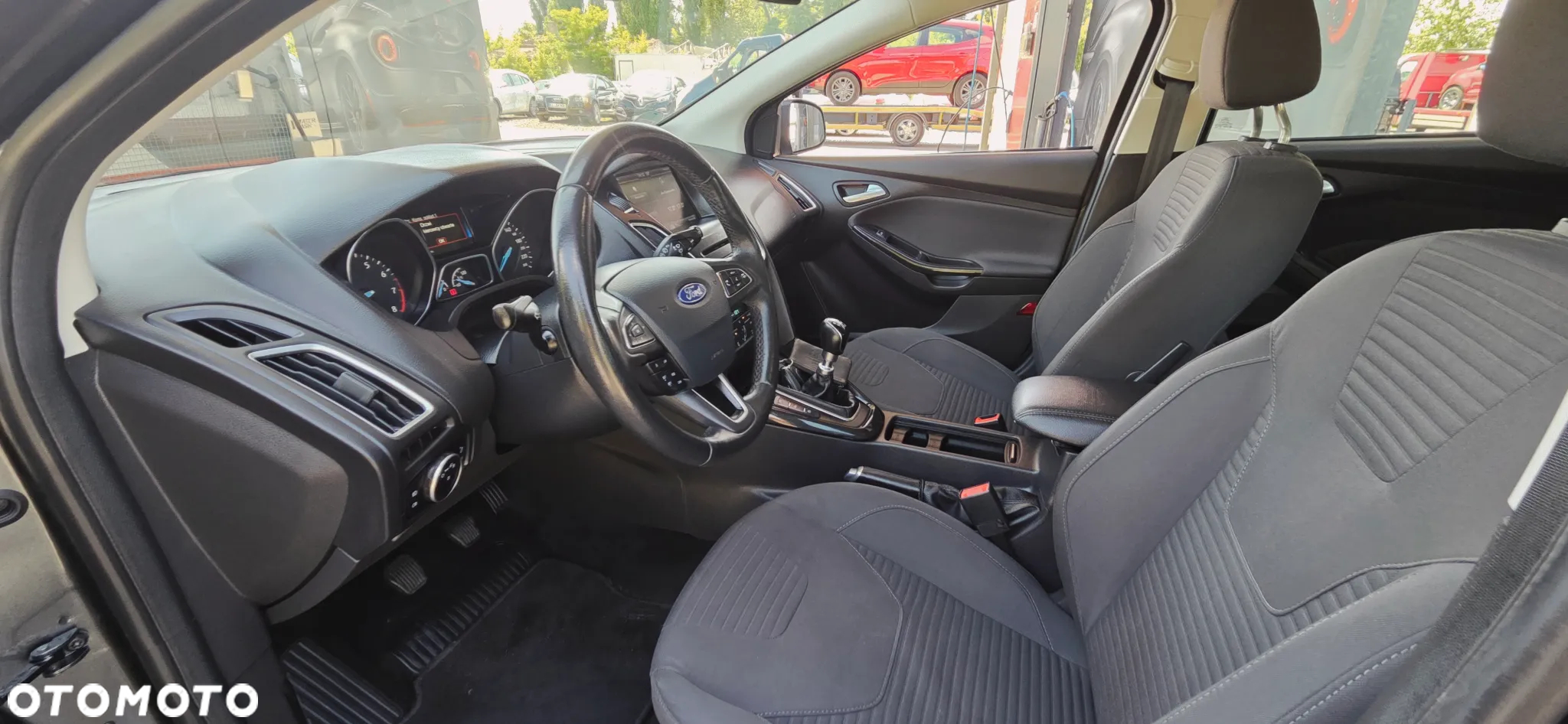 Ford Focus Turnier 1.6 EcoBoost Start-Stopp-System Titanium - 27