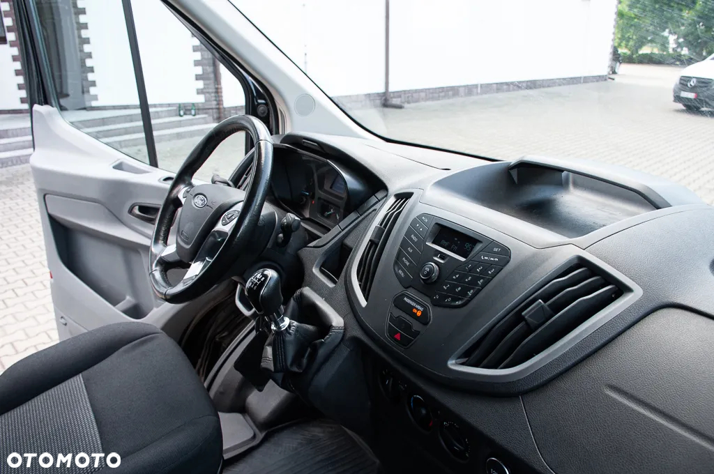 Ford Transit 350 Trend L2H2 - 17
