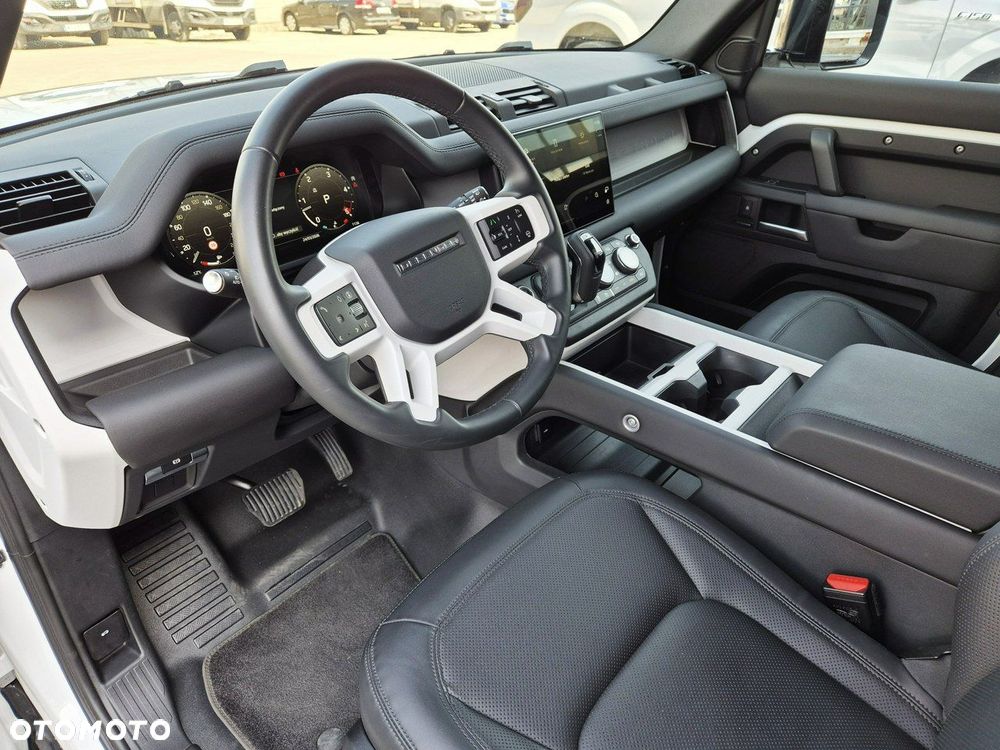 Land Rover Defender - 14