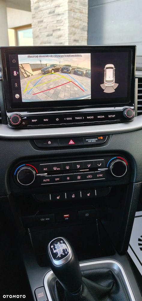 Kia Ceed ver-1-6-crdi-mhev-business-line - 23