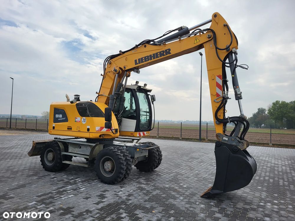 Liebherr A918 Compact / z Niemiec / Stan idealny / - 6