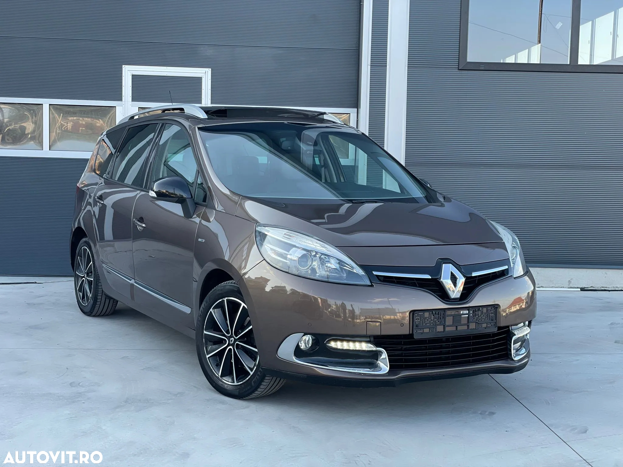Renault Grand Scenic ENERGY dCi 110 S&S Bose Edition - 23