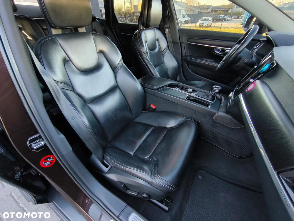 Volvo V90 Cross Country - 24