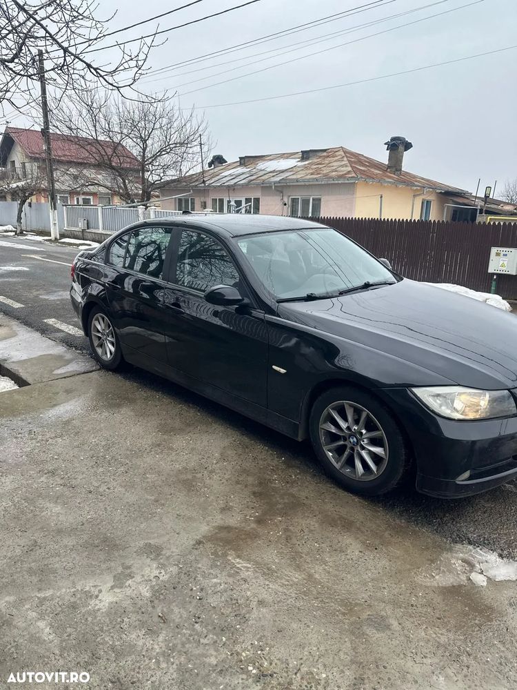 BMW Seria 3 320i - 8