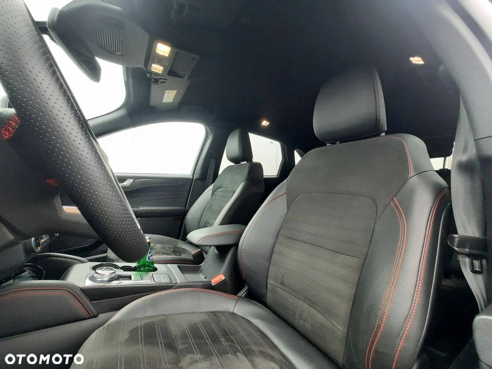 Ford Kuga 2.5P PHEV FWD ST-Line X - 18