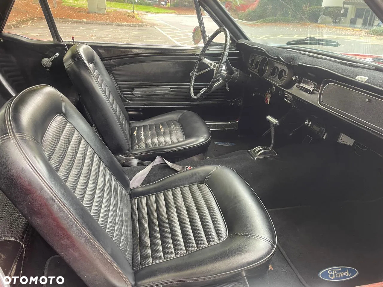 Ford Mustang - 4