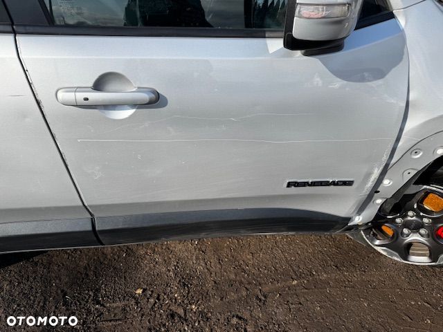 Jeep Renegade - 16
