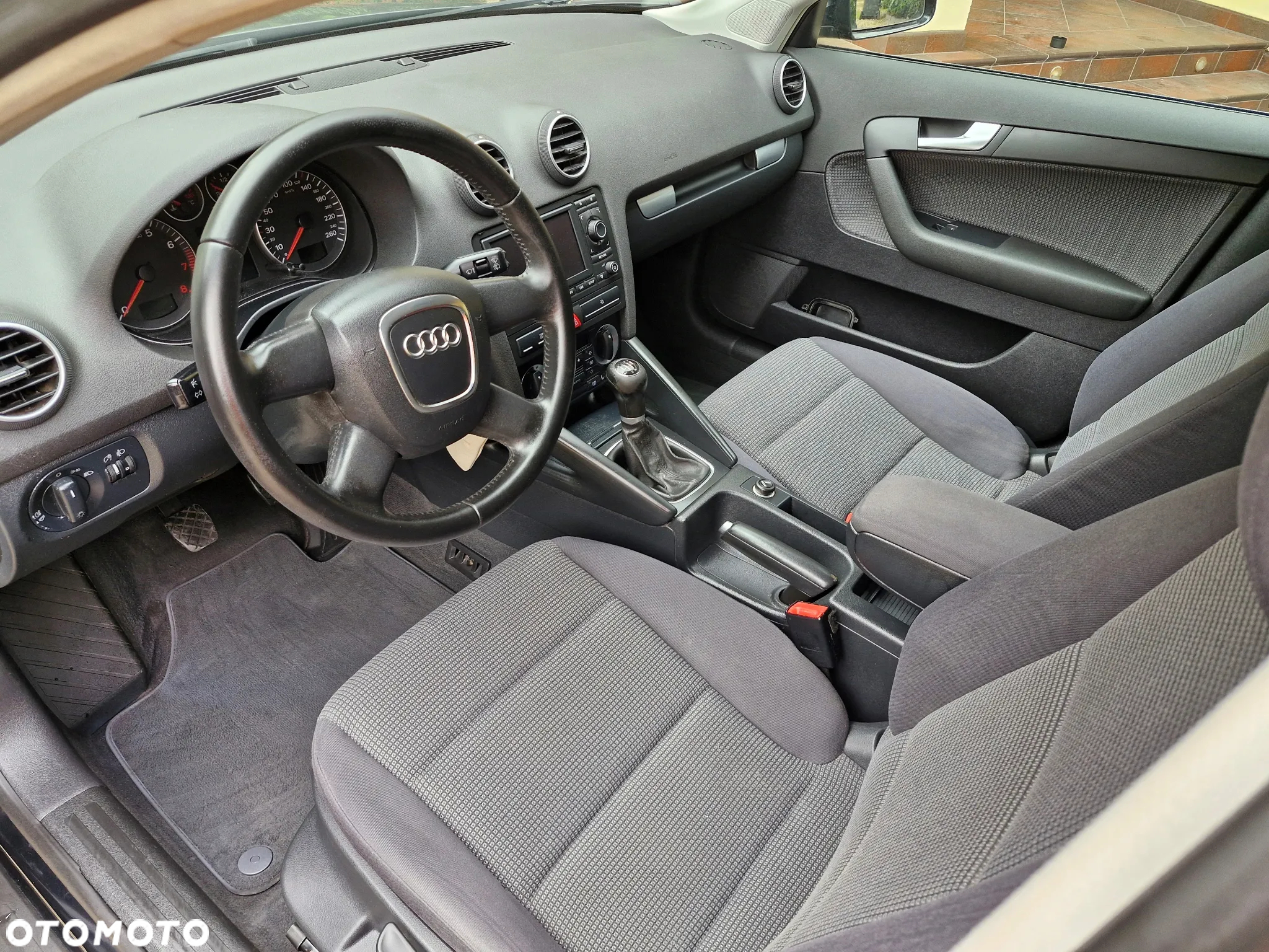 Audi A3 1.6 Sportback Attraction - 6